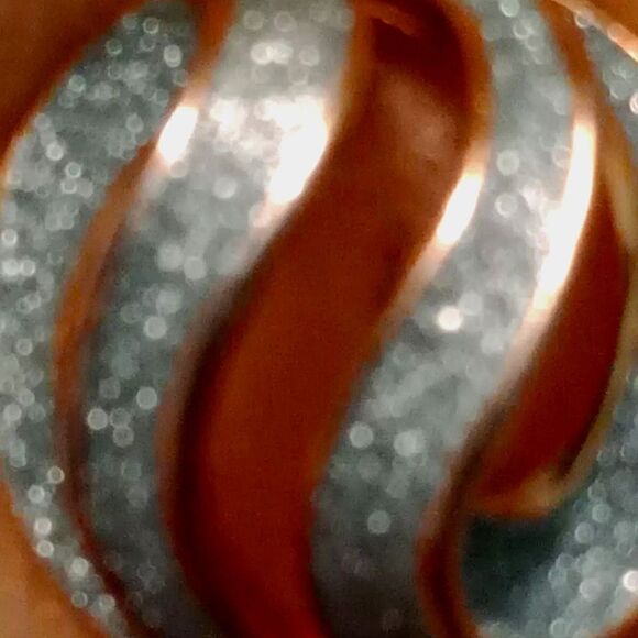 Vintage Goldtone Light Blue Glittered Swirl Clip On Earrings. - Picture 2 of 4